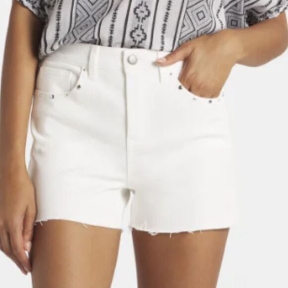 Mason & Belle Pants - Mason & Belle Ardette Raw Hem Silver Studded Denim Shorts in White. Size 6. NWT!